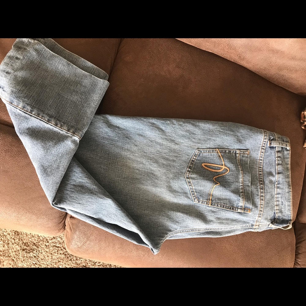 Apt 9 crop jeans size 14.